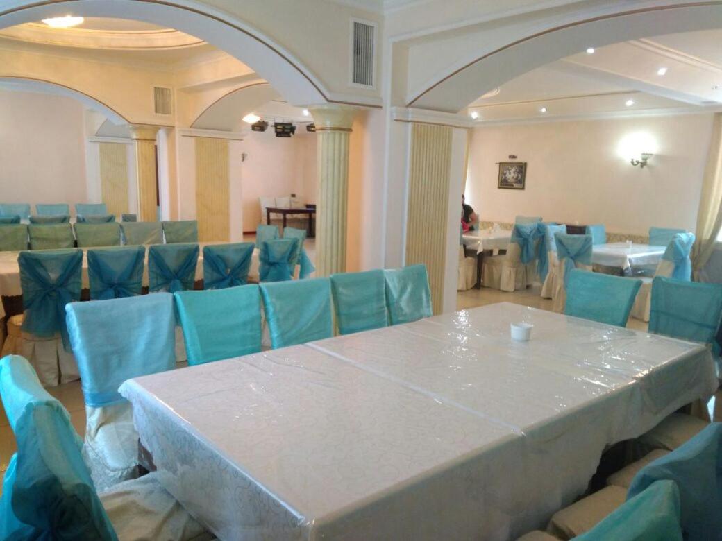 Bozok Hotel 阿斯坦纳 外观 照片